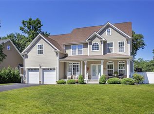314 Railroad Ave, Bayville, NJ 08721
