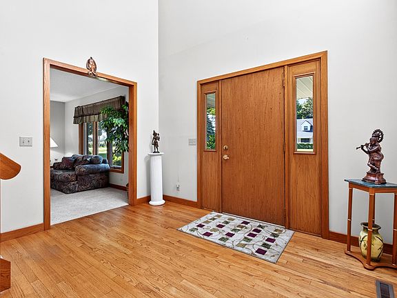 4th image of 1327 Mulberry Ln