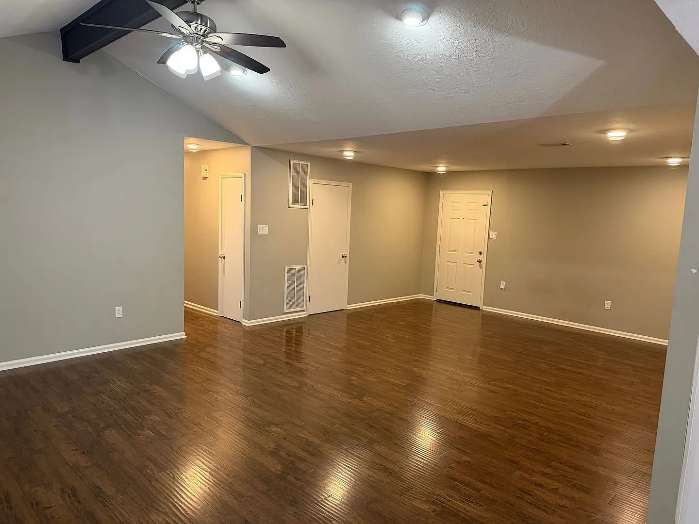 3 Bed 2 Bath Home — Photo 4