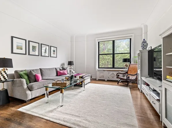 210 Riverside Dr APT 4G, Manhattan, NY 10025