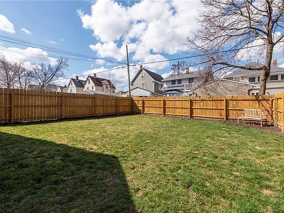 4th image of 1358 Cranford Ave