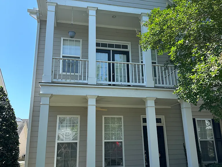 Christopher Dr — Photo 1