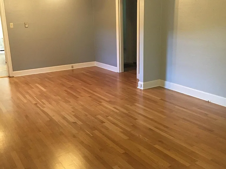 1005 N C St — Photo 2