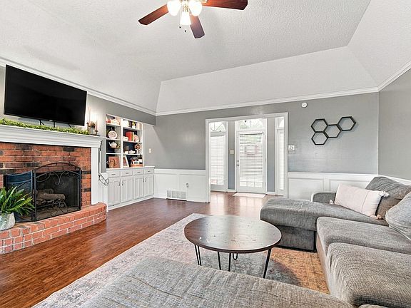 5th image of 8923 Hickory Trail Dr