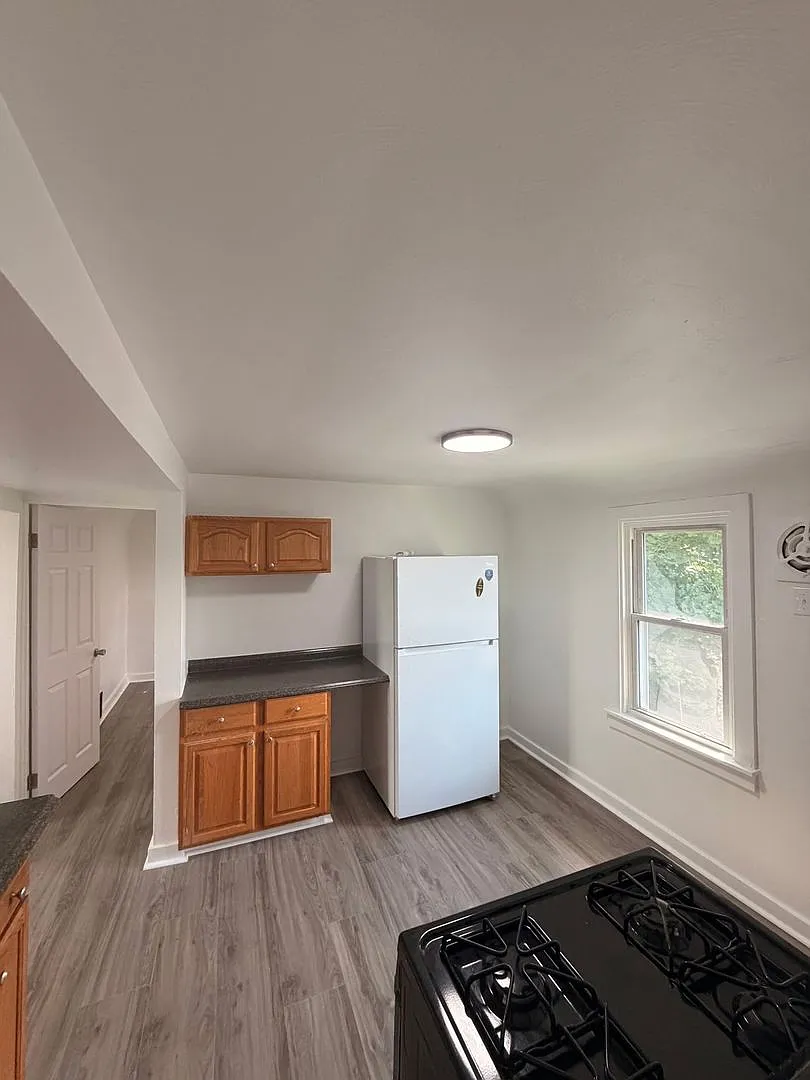 328 Murray Avenue — Photo 3