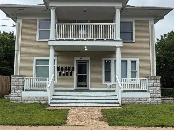 946 E Iowa Ave, Iowa City, IA 52245