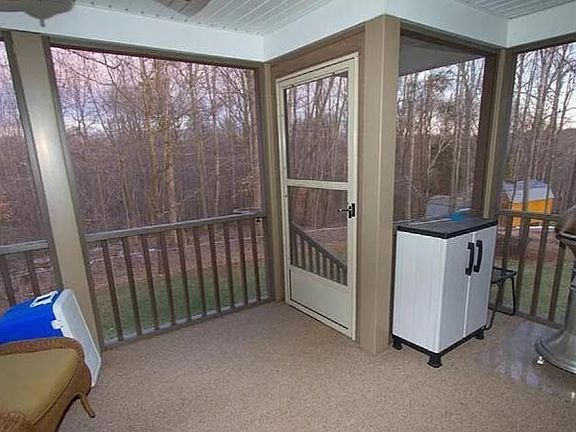 4th image of 221 Dove Ct