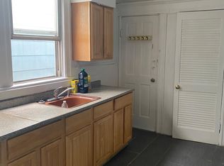 264 Snyder St, Orange, NJ 07050