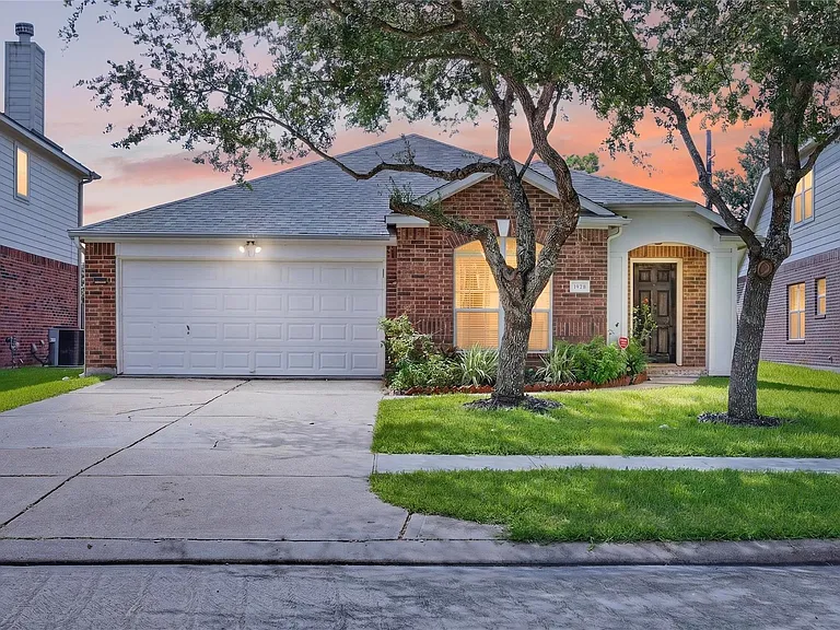 2606 Cypress Springs Dr — Photo 1