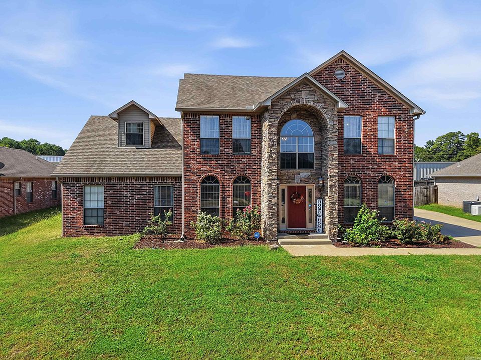 1st image of 117 Silverleaf Cv