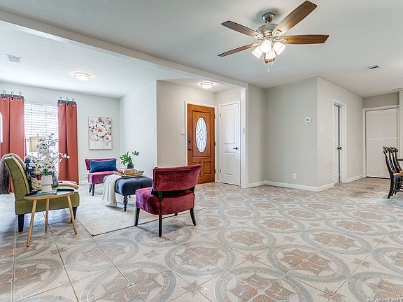 4th image of 5223 Hemphill Dr