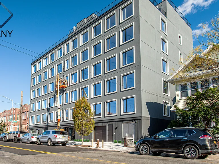 1351 Brooklyn Ave #5E — Photo 31