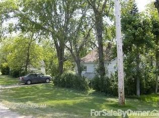 102 5th Ave, Lankin, ND 58250