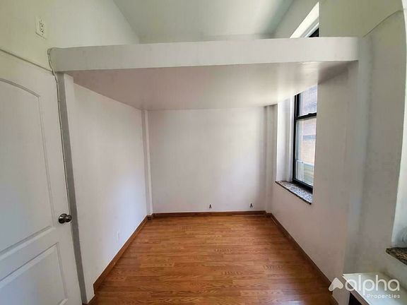 4th image of 153 Norfolk St #Oe