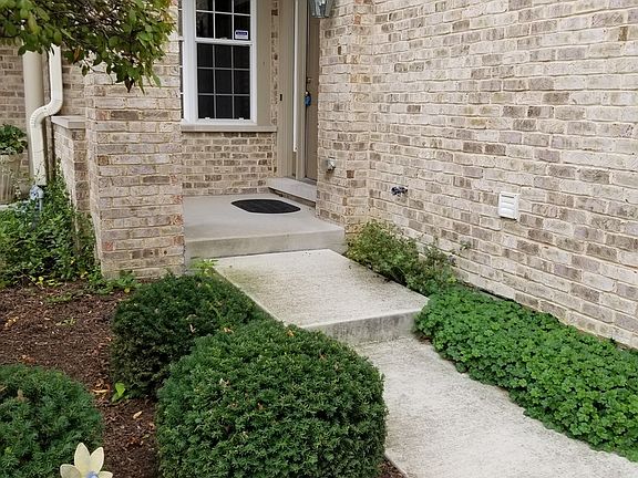 4th image of 120 Edgebrook Ct