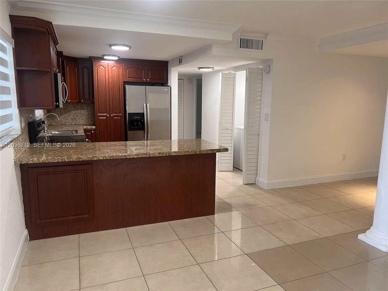 Park East Condo — Photo 1