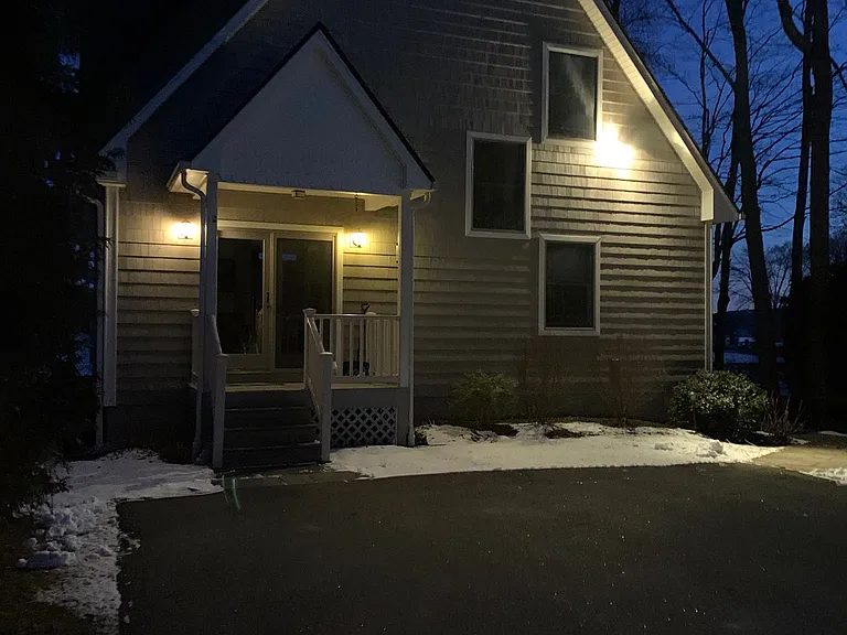 12 Westover Ln — Photo 8