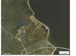 108 Plantation Ln, Saunderstown, RI 02874