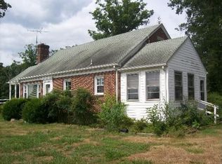 10309 Chalk Level Rd, Gretna, VA 24557