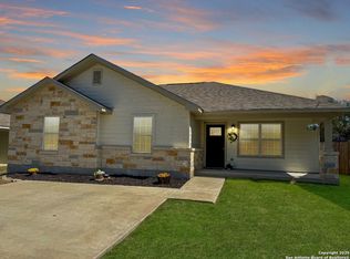 484 Burr Oak Ln, Canyon Lake, TX 78133