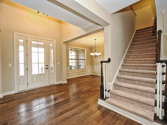 Foyer/Dining Room