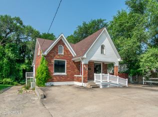 913 W McCarty St, Jefferson City, MO 65109