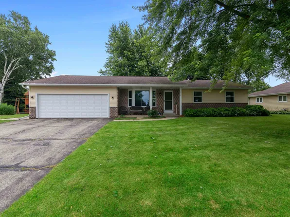 1020 Georgetown Ter, Beaver Dam, WI 53916