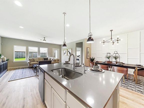 4th image of 3131 Langley Bend Ln