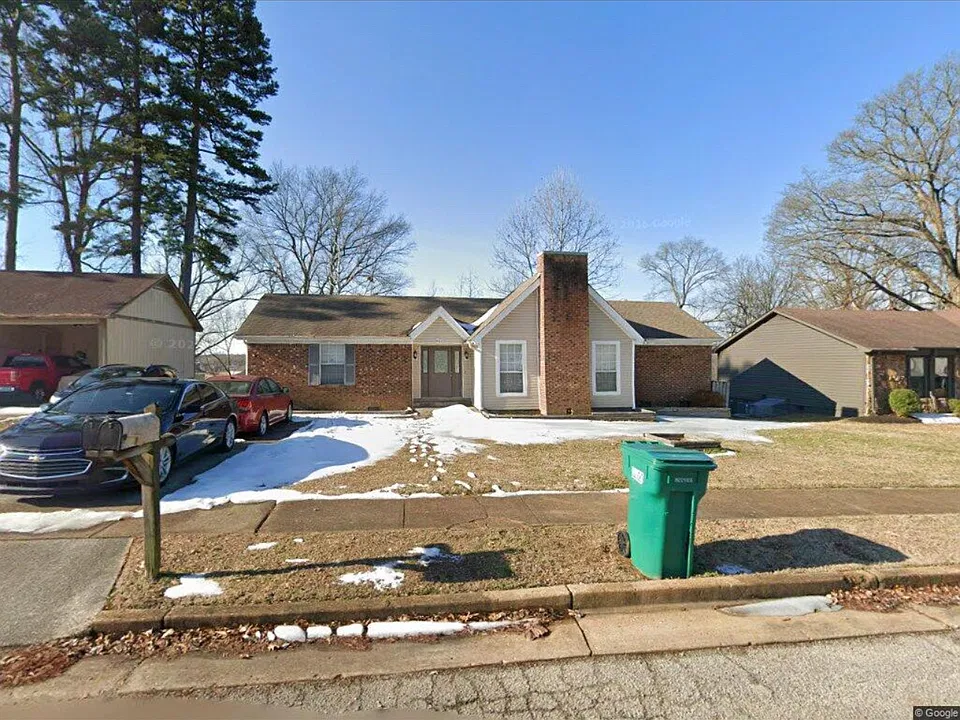 26 Emerson Dr #1