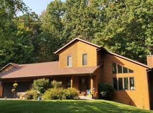 809 Pine Hill Dr, Oneida, WI 54155