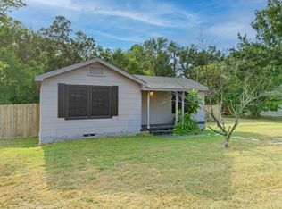 805 North St, Gladewater, TX 75647