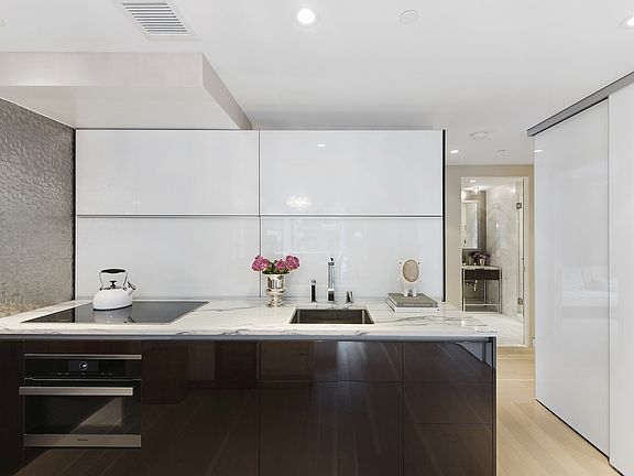 4th image of 135 W 52nd St APT 14B