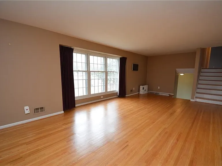 28 Candlewood Dr — Photo 5