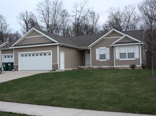 1094 Shore Pointe Dr SW, Byron Center, MI 49315