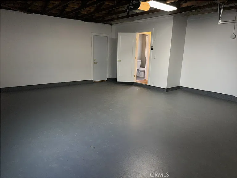 213 N Royal Pl — Photo 12