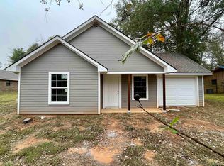 909 S Pineda St, Jacksonville, TX 75766