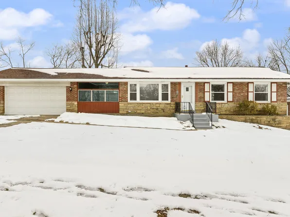 1319 Chambers Rd, Saint Louis, MO 63137