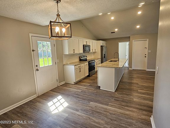 3rd image of 1654 MORNINGSIDE Drive