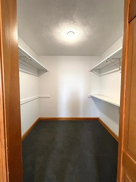 3 bed, 1200 sqft, $2,950 — Photo 2