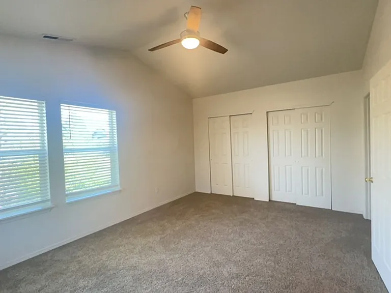 2002 SW Canyon Dr #20 — Photo 15