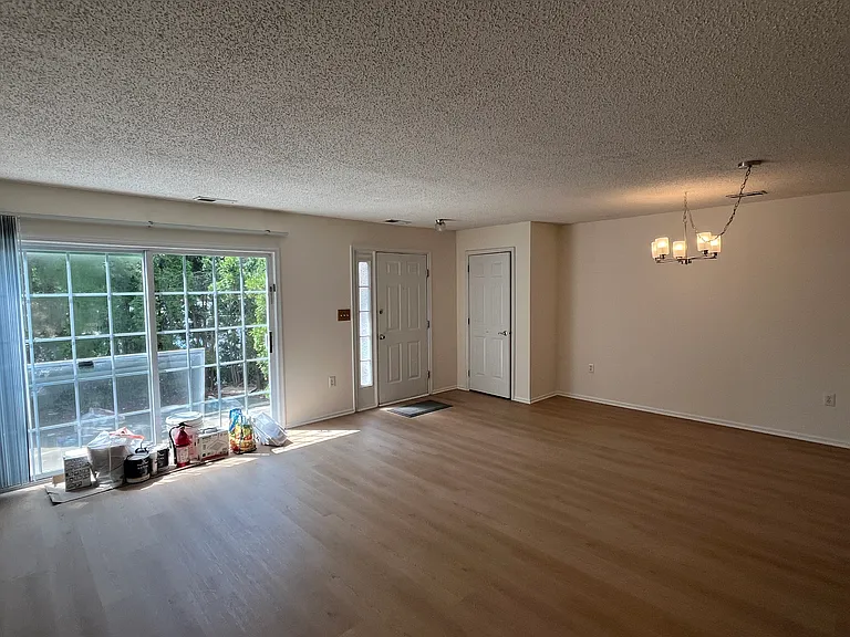 28 Madison Ct — Photo 4