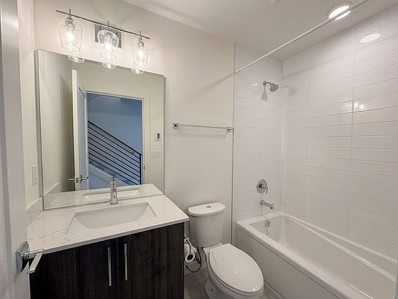 5th image of 6511 Phinney Ave N #G