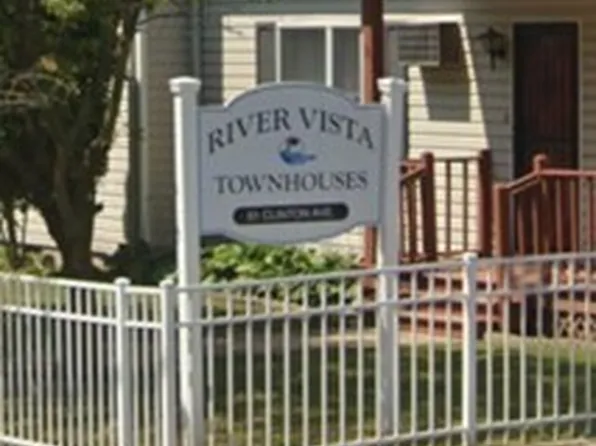 61 Clinton Avenue APT 8, Stamford, CT 06901