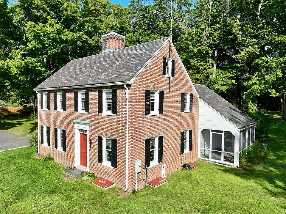 1st image of 661 Bernardston Rd