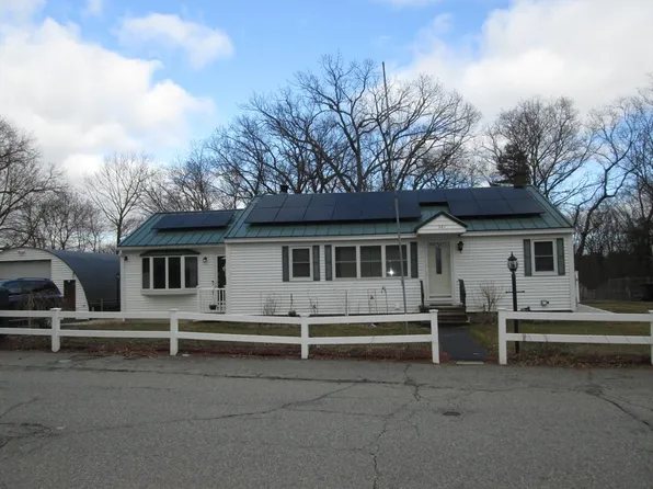 381 Sladen St, Dracut, MA 01826