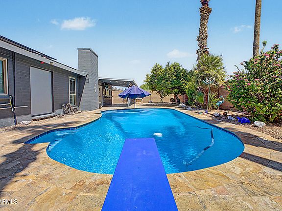 5th image of 635 W LOS LAGOS VISTA Avenue