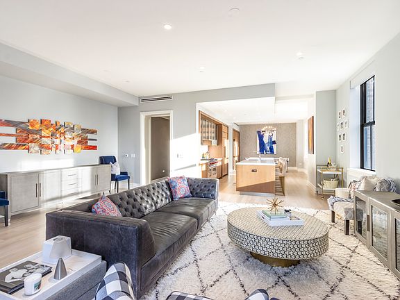 4th image of 100 Barclay St APT 15P