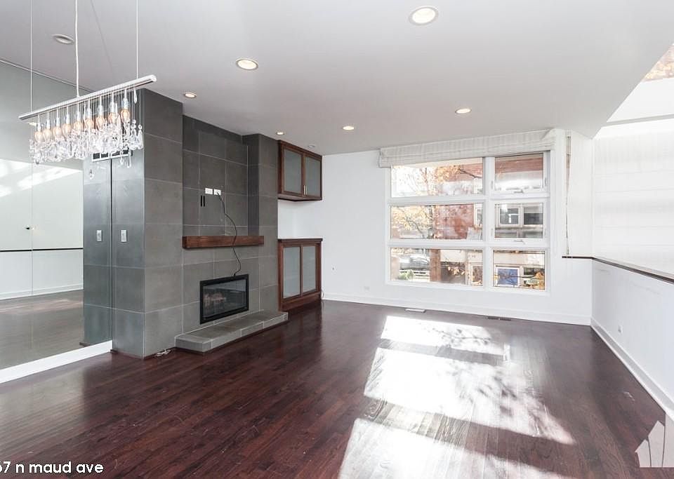 1st image of 1967 N Maud Ave #1118