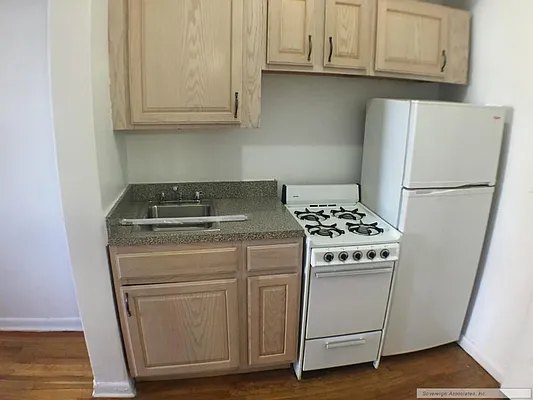 Rented by Sovereign Associates | media 31