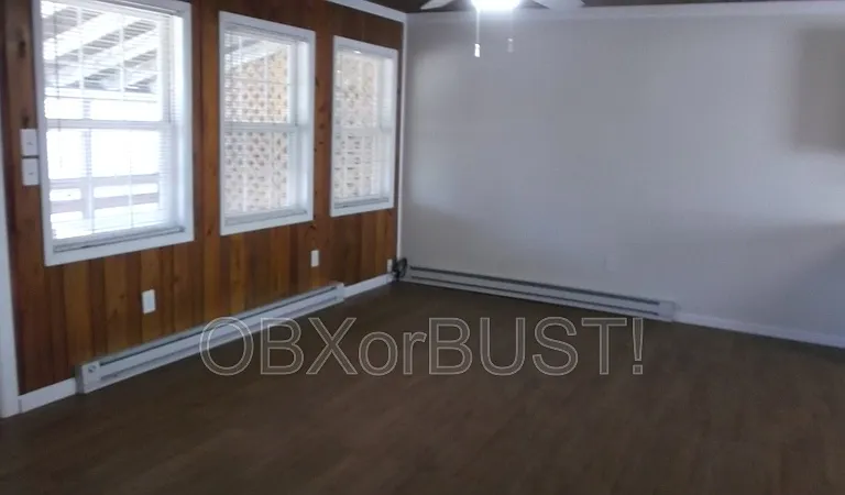 2025 Franklin St #B — Photo 3